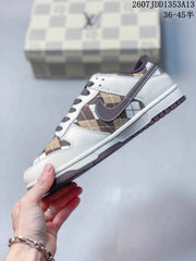 Nike SB Dunk Low Brown Plaid Sneakers 2607JDD1353A13