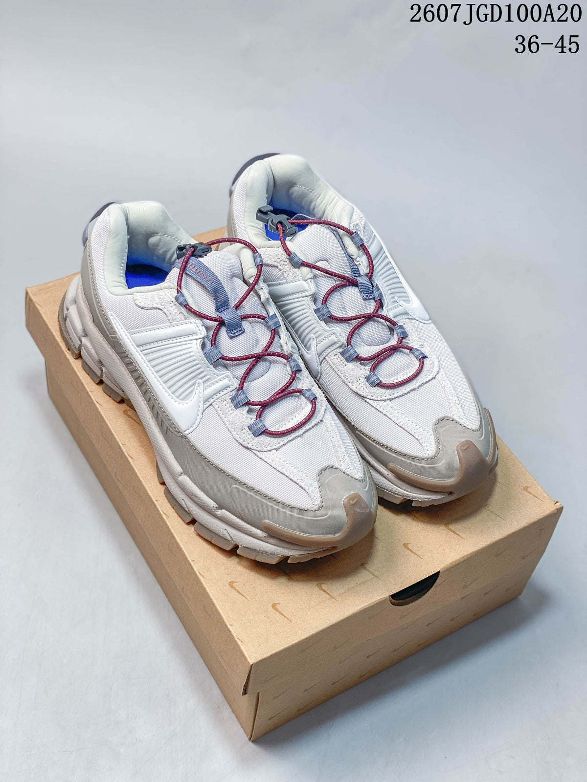 Nike Zoom Vomero Roam Sneakers White Grey 2607TGD100A20