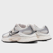 Women's V5 RNR - Summit White/Light Orewood Brown/Sail/Black