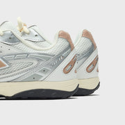 New Balance 204L - Silver Metallic / Flat Taupe
