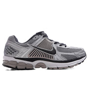 Zoom Vomero 5 - Metallic Silver/Black/College Grey