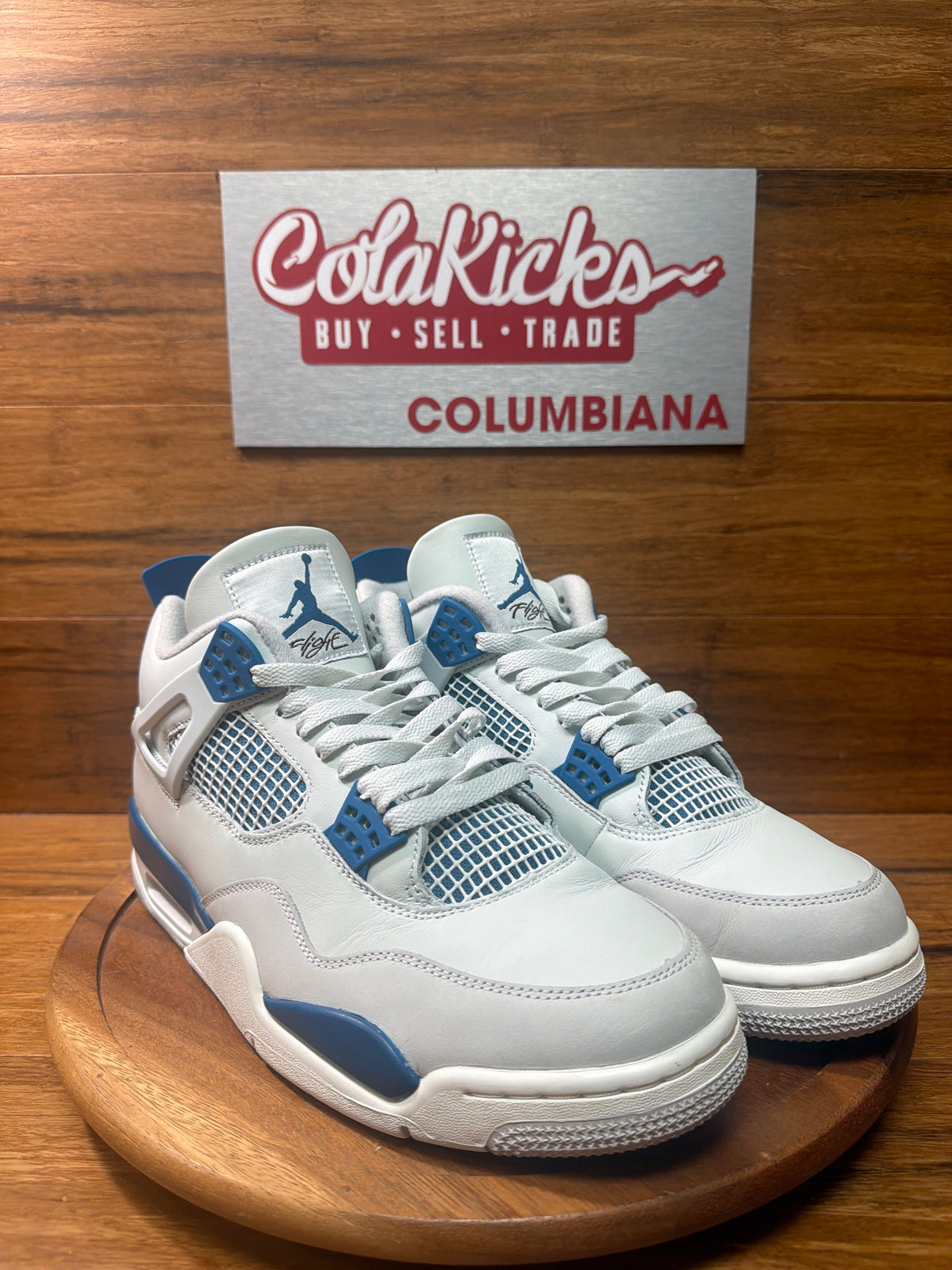 Jordan 4 Retro Military Blue (2024)