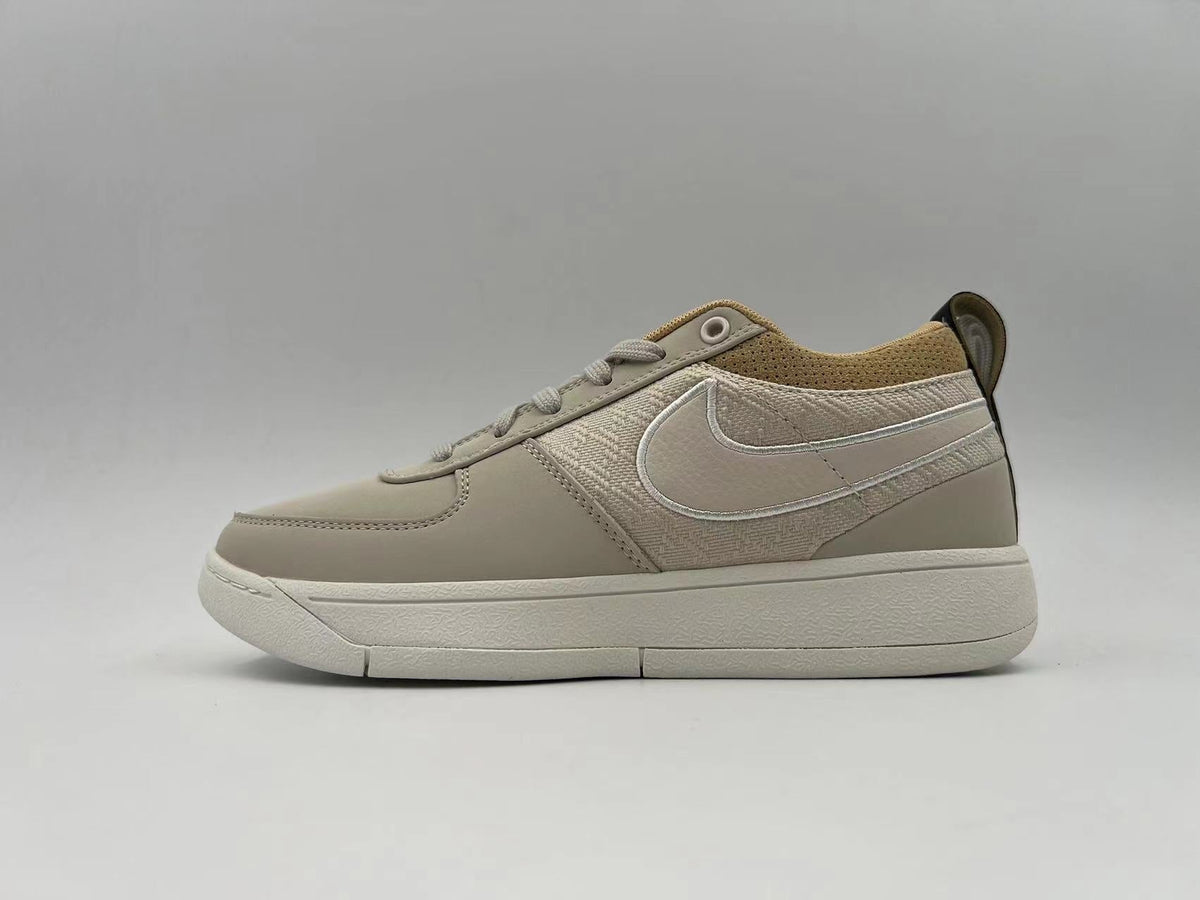 Nike Low-Top Sneakers in Off-White