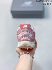 New Balance 204L Pink Low-Top Sneakers 711360EEU