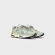 New Balance Made in UK 991v2 - Sea Grass / Silver
